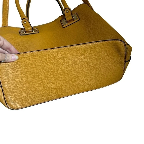 KATE and Alex Handbag - Picture 5 of 11